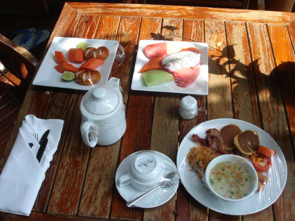 Room-Service Santhiya Koh Phangan Resort & Spa