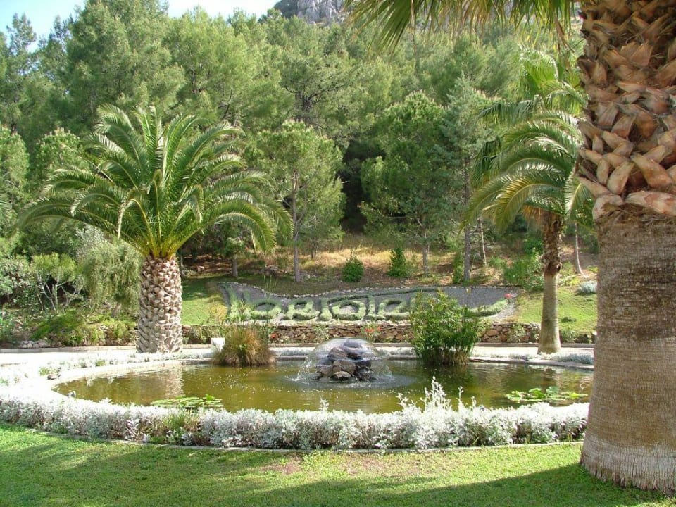 "Teich mit Brunnen vorm Ha..." TUI BLUE Sarigerme Park (Sarigerme