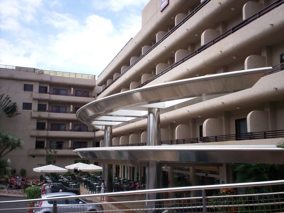 Von der Straßenseite GF FANABE