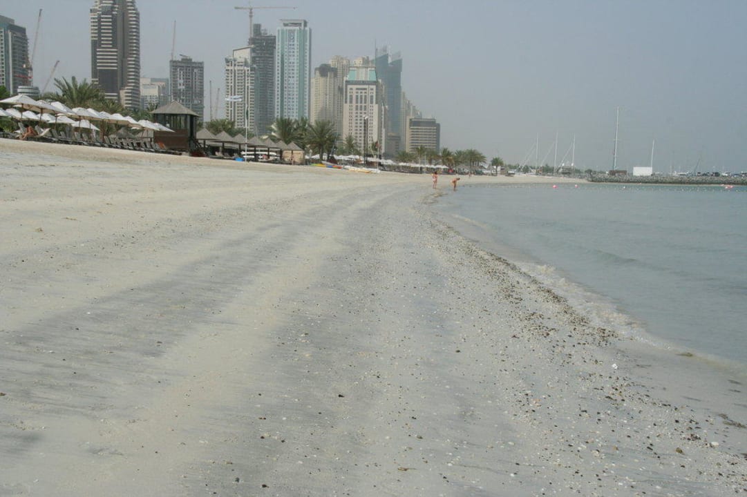 Strand des Hotels The Westin Dubai Mina Seyahi Beach Resort & Marina