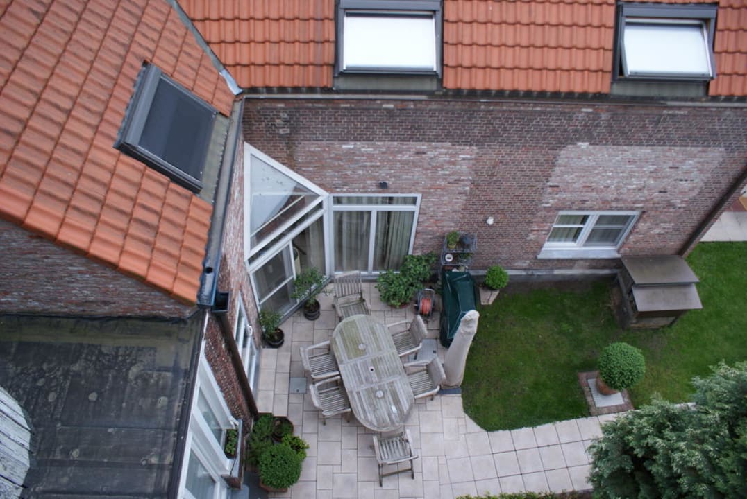 Blick in den Garten von unserem Zimmer aus Hotel Asiris