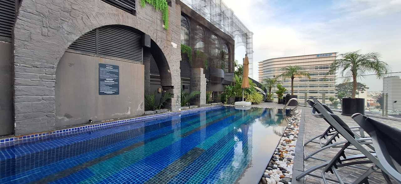 Pool Bach Suites Saigon, a Member of Design Hotels