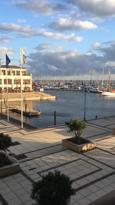 Ausblick vom Balkon Hotel Yachthafenresidenz Hohe Düne