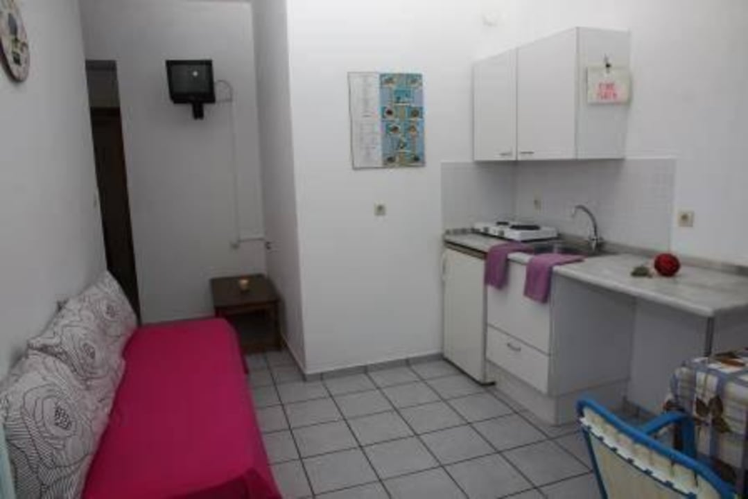 Kitchen area Hotel Happy Days