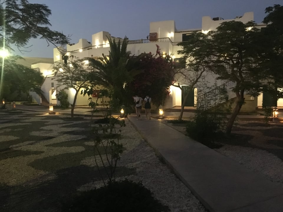 Gartenanlage Lotus Bay Beach Resort