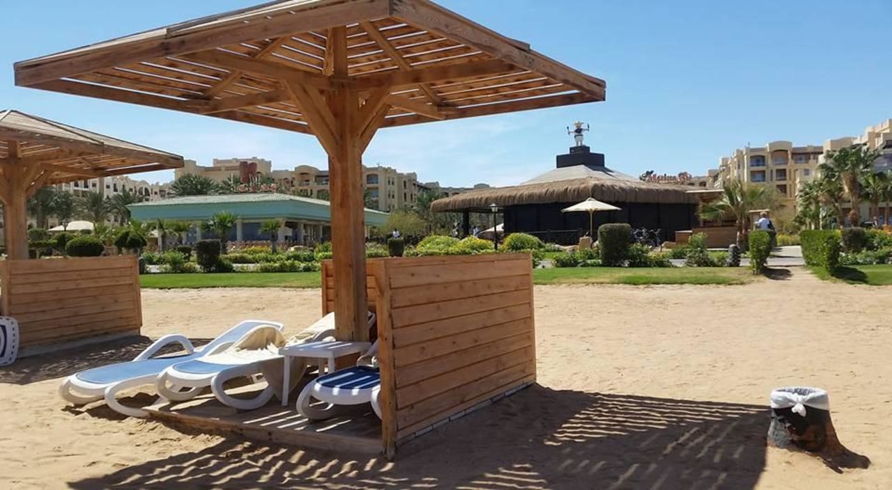 Mexikaner (links) und Italiener  Tropitel Sahl Hasheesh