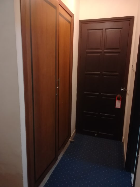 Zimmer Chau Pho Hotel