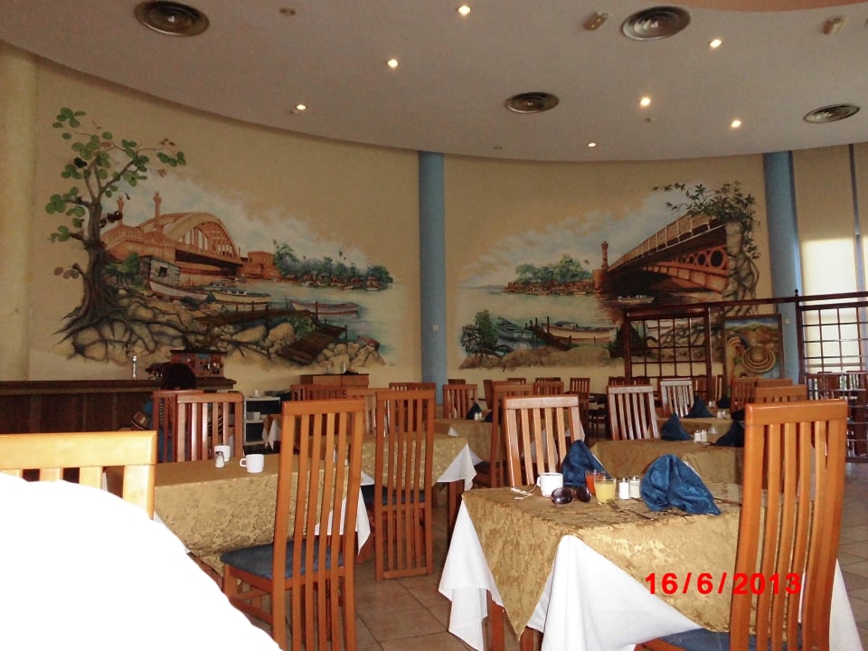 Im restaurant! sehr nett aber warm dort Muthu Playa Varadero