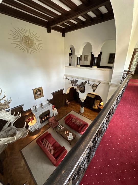 Lobby Schloss Saareck Gästehaus