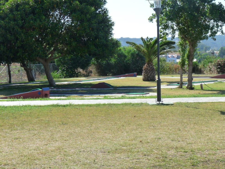 Minigolf im Kresten Palace kann mitgenutzt werden KRESTEN ROYAL Euphoria Resort