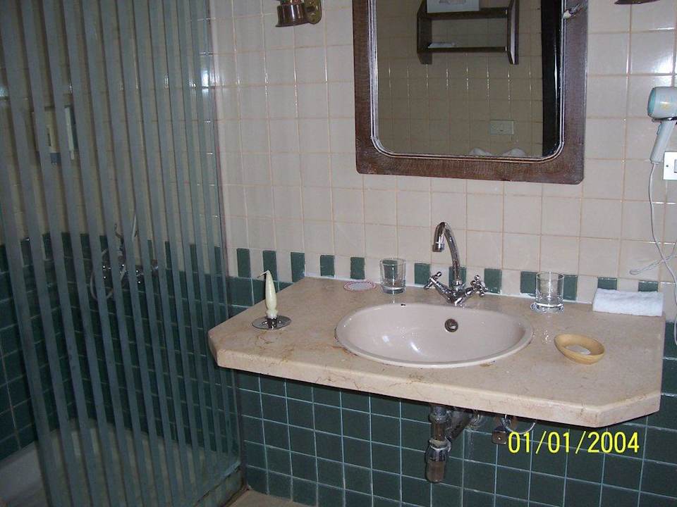 Unser Bad, etwas in die Jahre gekommen, aber sauber! Dawar El Omda - Adults only  (Im Umbau/Renovierung)