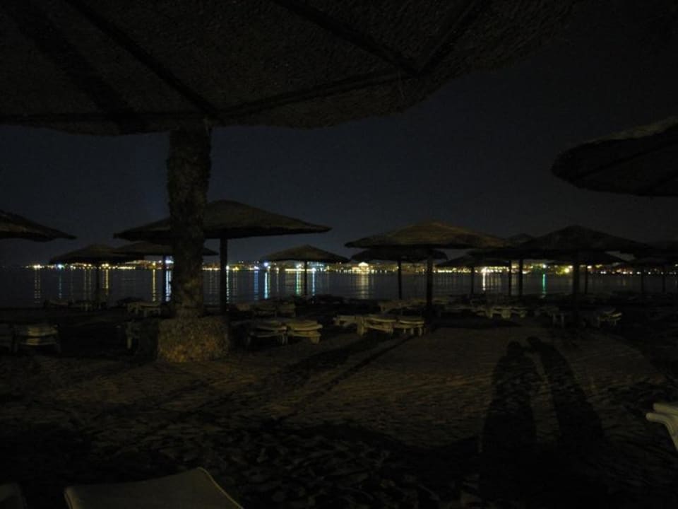 Strand bei Nacht Fort Arabesque Resort, Spa & Villas