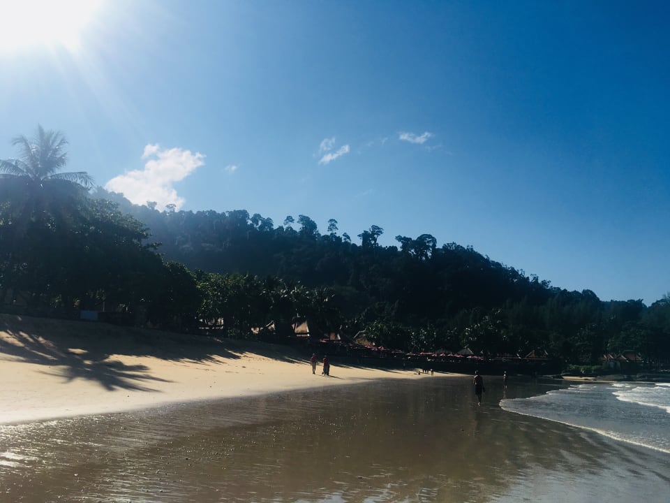 Blick auf die Anlage Baan Khaolak Beach Resort