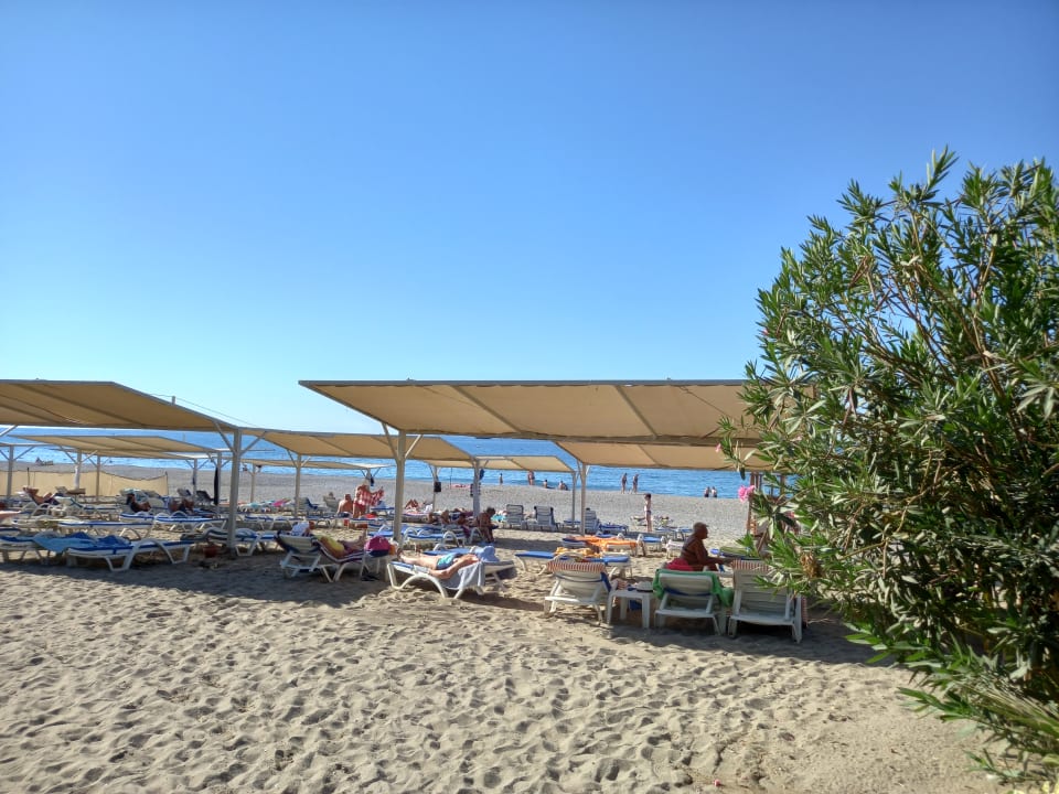 Strand Club Turtas Beach Hotel