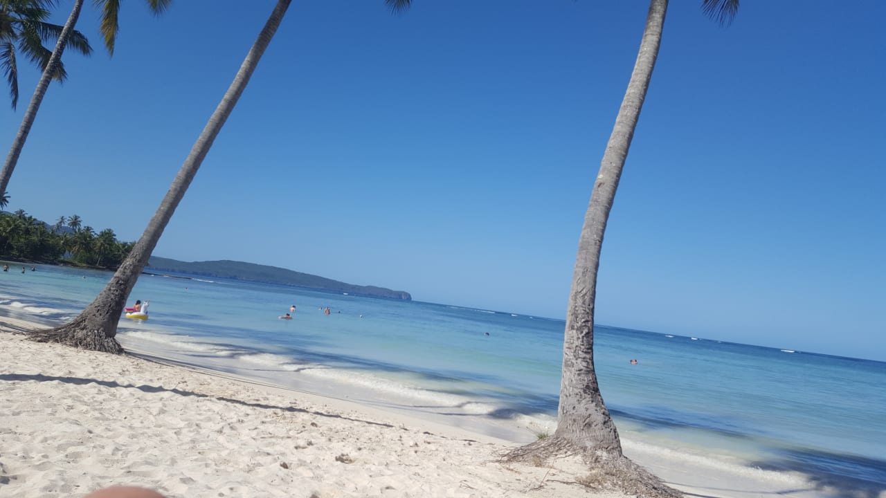 Strand Wyndham Alltra Samana