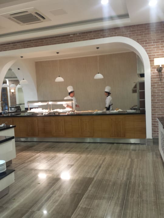 Restaurant Sherwood Exclusive Lara