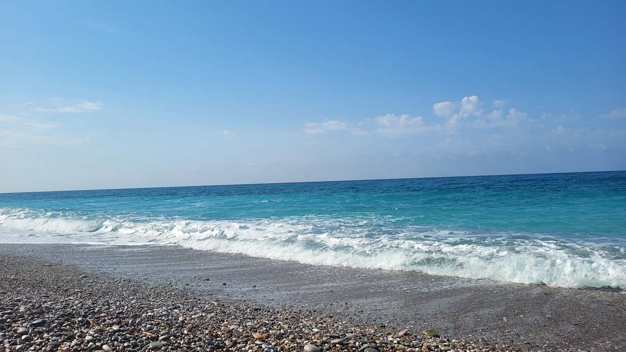 Strand Cenger Beach Resort & Spa