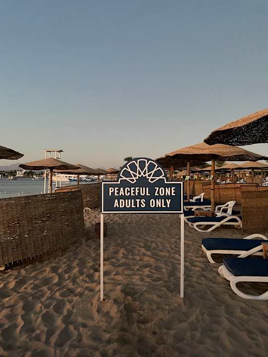 Strand Fort Arabesque Resort, Spa & Villas