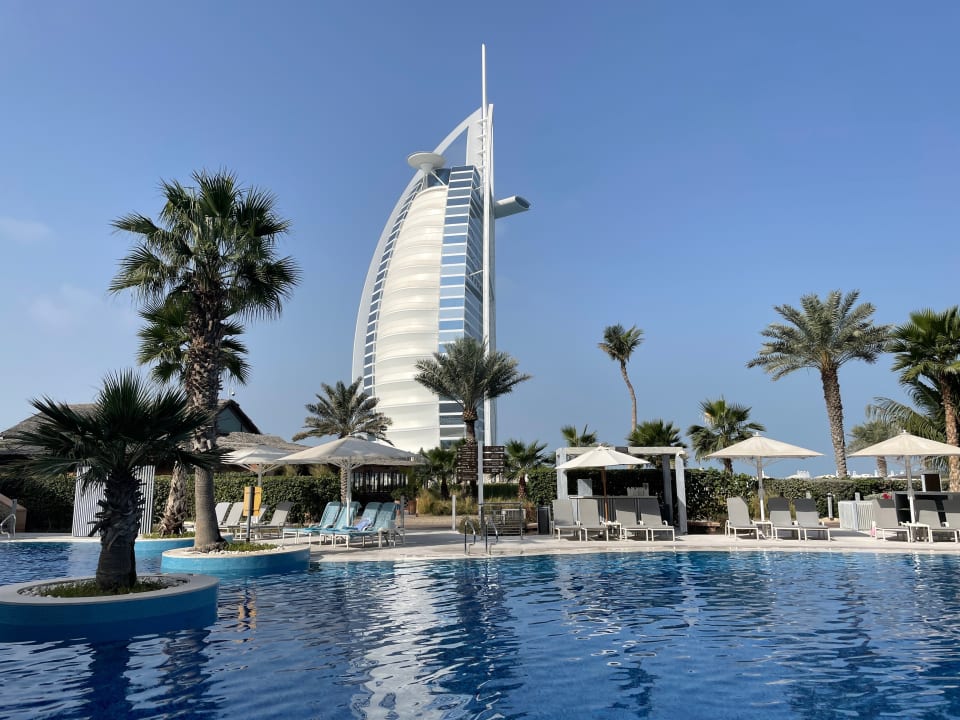 Pool Jumeirah Beach Hotel