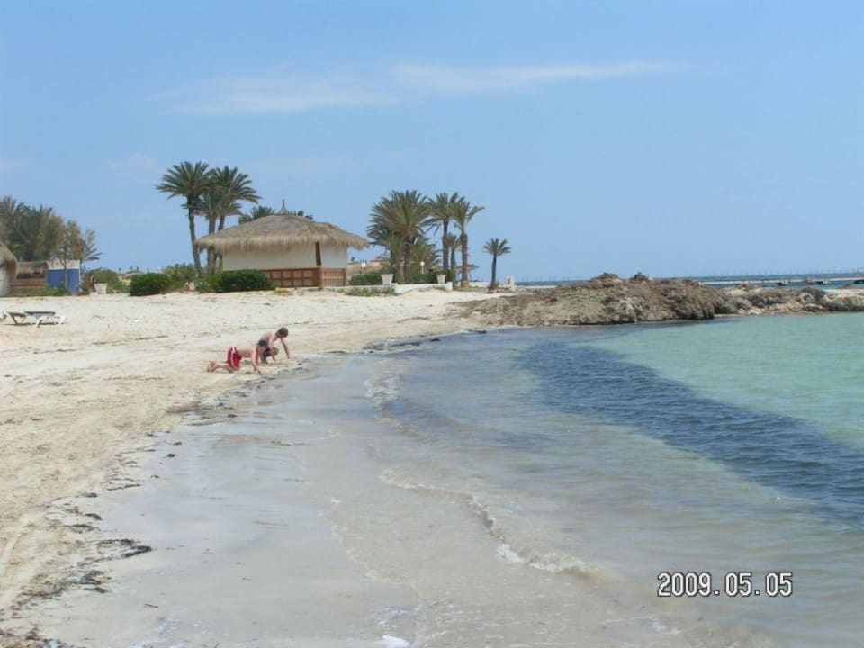 Eine der kleinen Sandbuchten Hotel El Mouradi Djerba Menzel