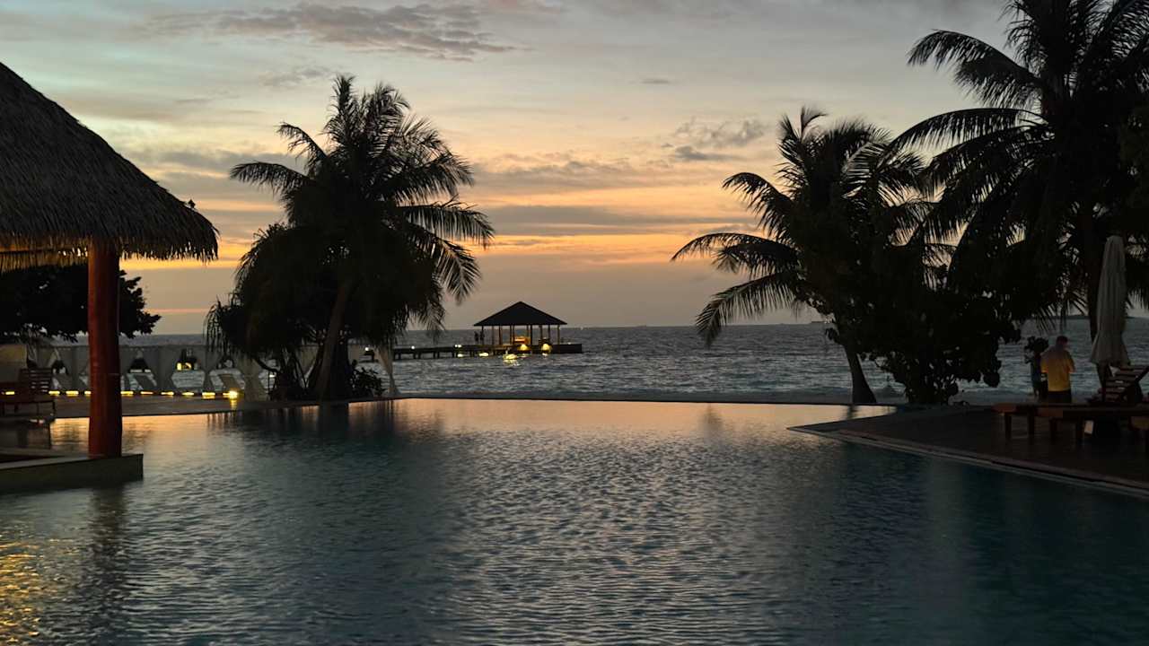 Pool Adaaran Select Meedhupparu Island Resort - Premium All Inclusive