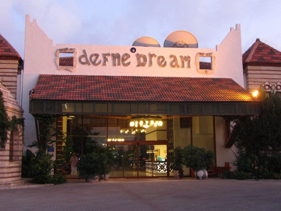 Hoteleingang  Hotel Defne Dream