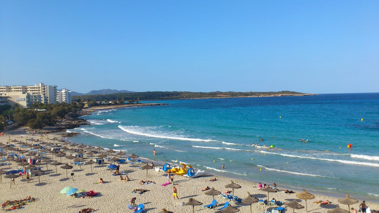 Herrlicher Strand direkt vor dem Hotel Hotel Club S'Illot