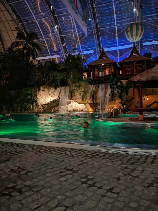 Pool Tropical Islands Resort