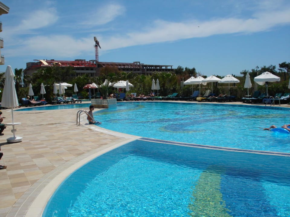 Pool Calimera Hane Garden