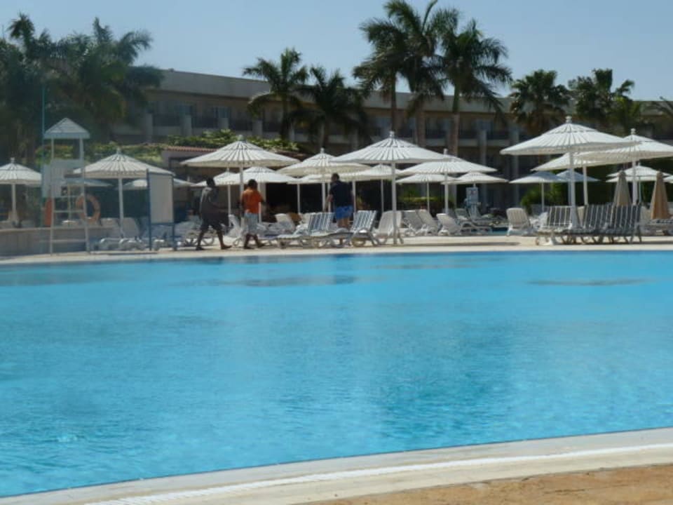 Pool nummer 2  LABRANDA Royal Makadi