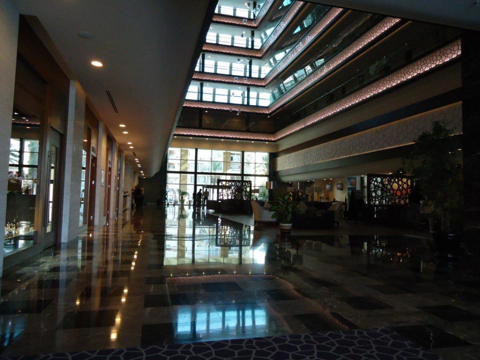 Lobby/Eingangsbereich Ramada Plaza by Wyndham Antalya