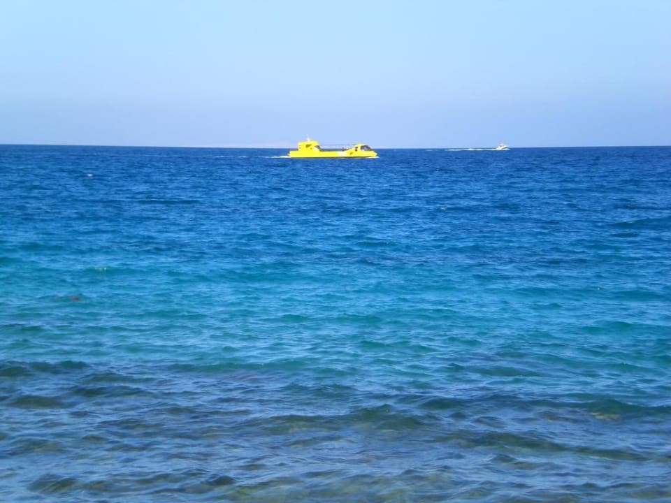 Ausflugsboot sehbar von Zeytouna Beach Panorama Bungalows Resort El Gouna