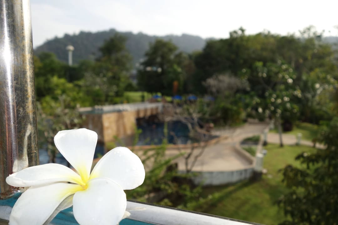 Vom Turm Wasserrutsch zum Waldbad Seaview Khao Lak Resort
