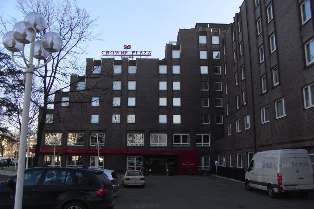 Außenansicht des Hotels Crowne Plaza ® Hamburg - City Alster