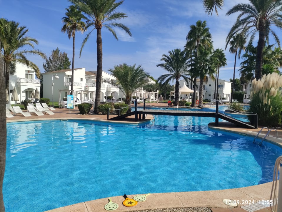 Pool Garden Saladina