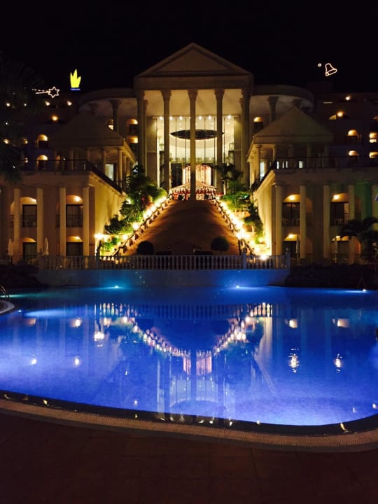 Vom Pool zur Rezeption Princess Inspire Tenerife