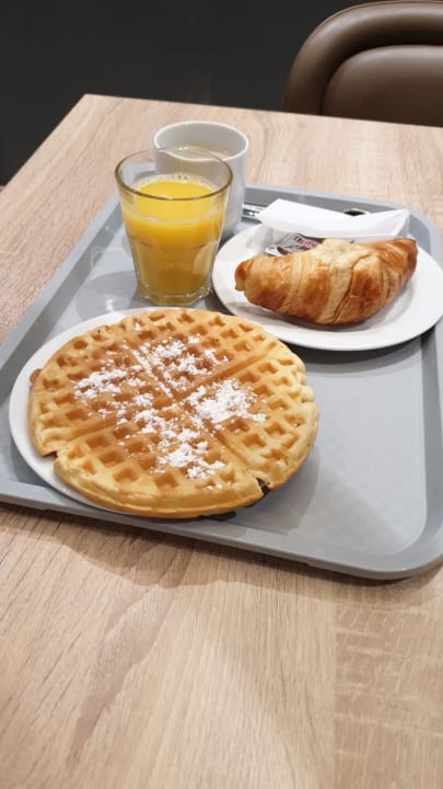 Gastro Hampton By Hilton Frankfurt Airport