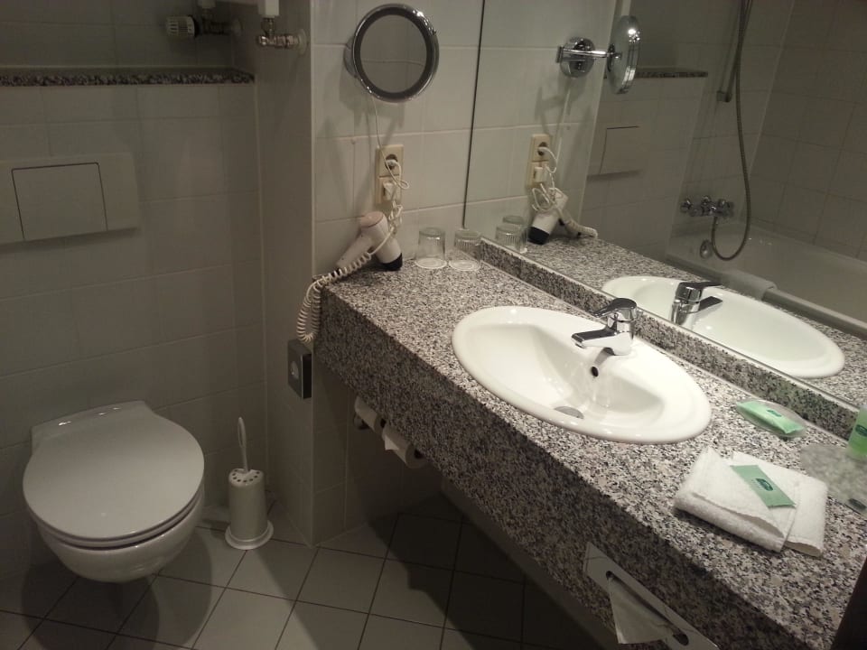 Bad Courtyard by Marriott Hannover Maschsee