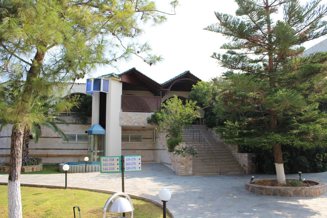 Eingang zum Restaurant Hotel Kalithea Mare Palace