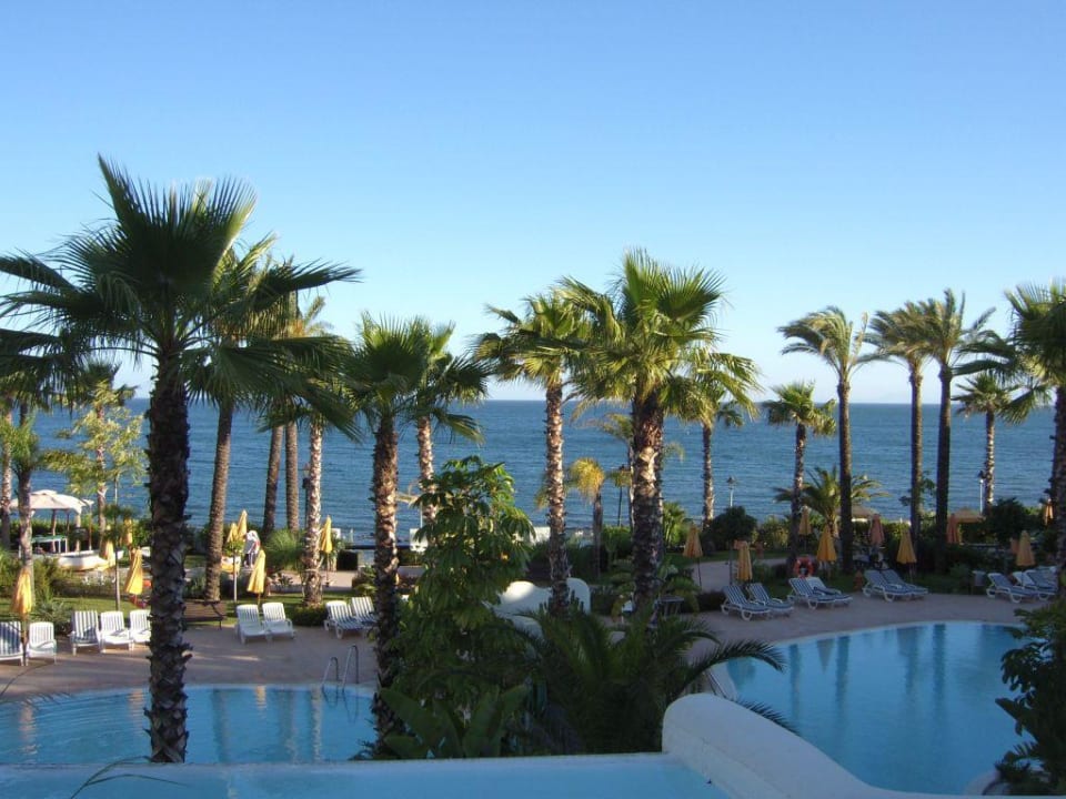 Blick H10 Estepona Palace