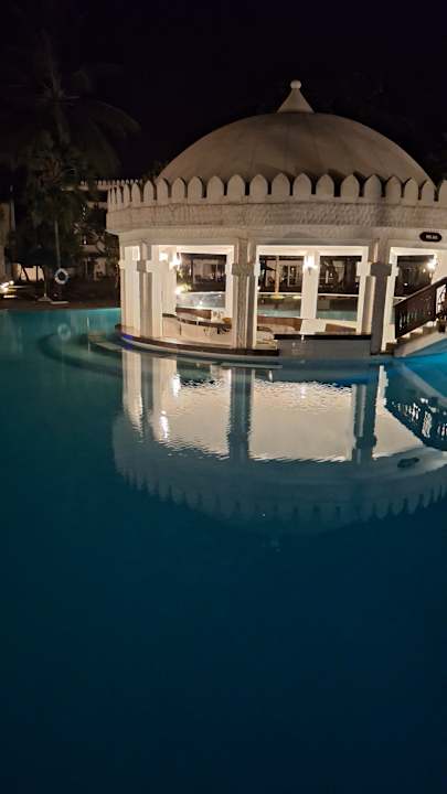 Pool Hotel Southern Palms Beach Resort