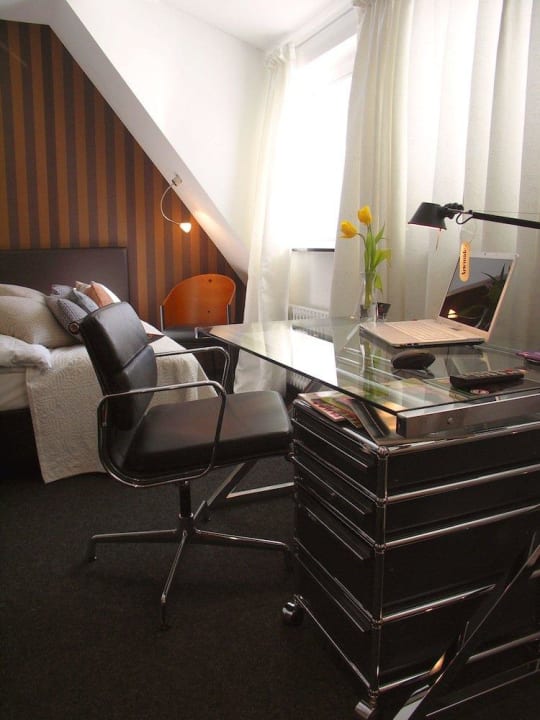 Schreibtisch Apart Hotel Fulda