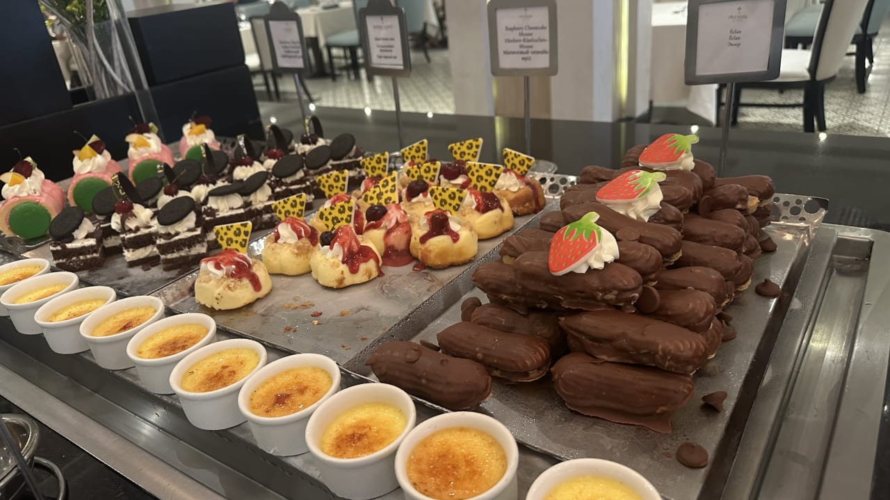 Gastro Premier Le Reve Hotel & Spa