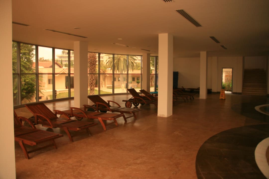 Innenpool Melas Resort Hotel