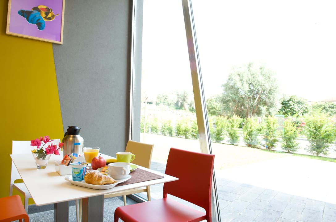 Sala colazione Ibis Styles Hotel Catania Acireale