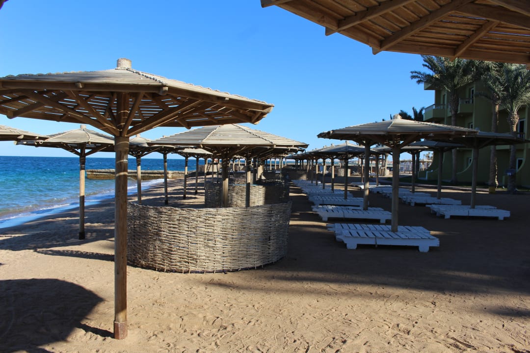 Strand Palm Beach Resort