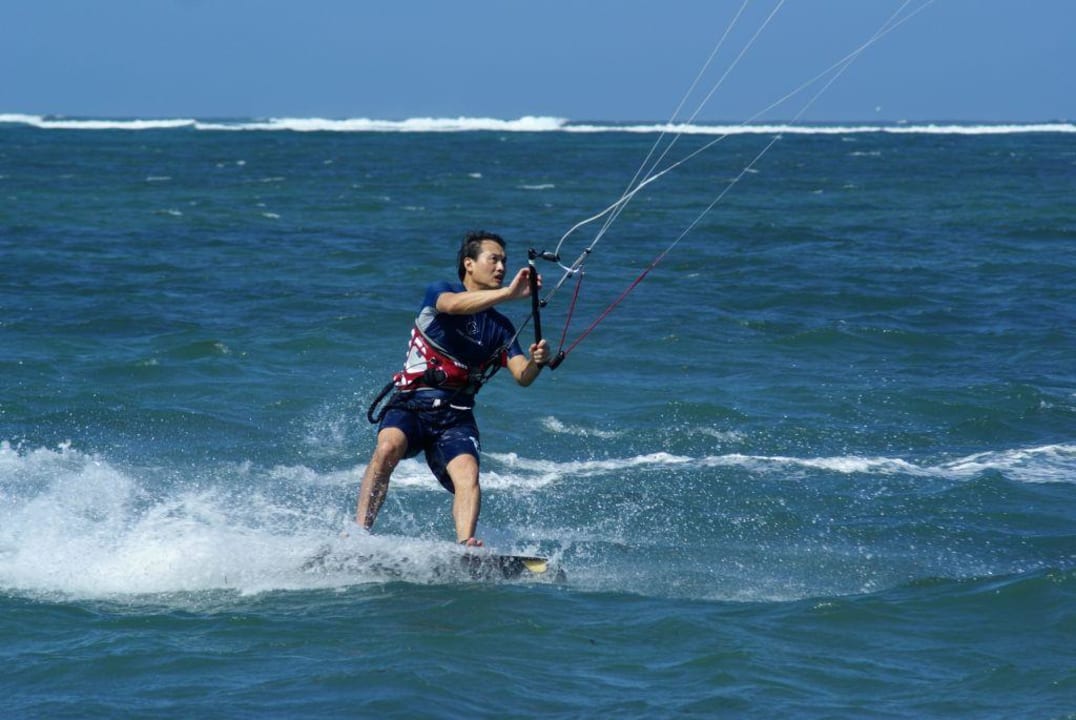 Kitesurfer Puri Santrian