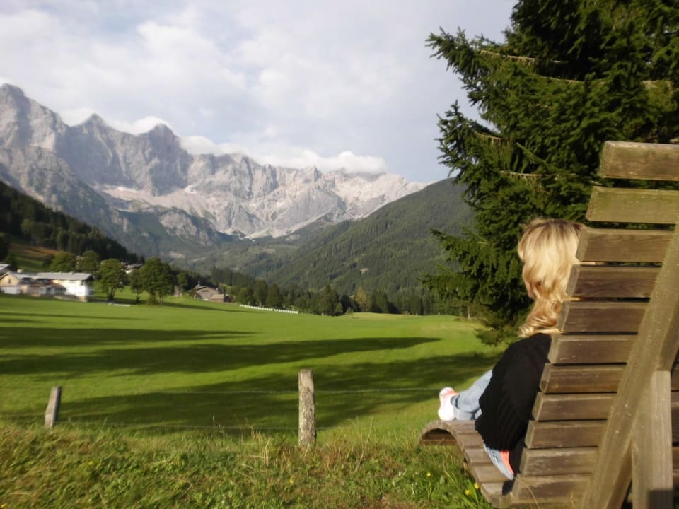 Blick auf den Dachstein Hotel Bergglück