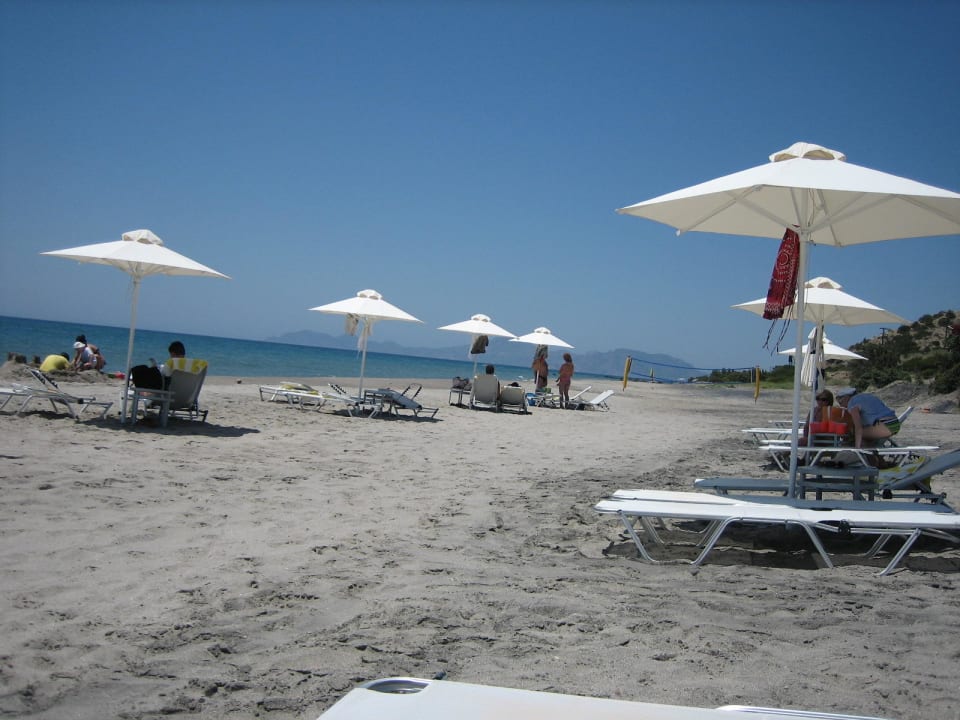 Gepflegter Strand  Atlantica Belvedere Resort