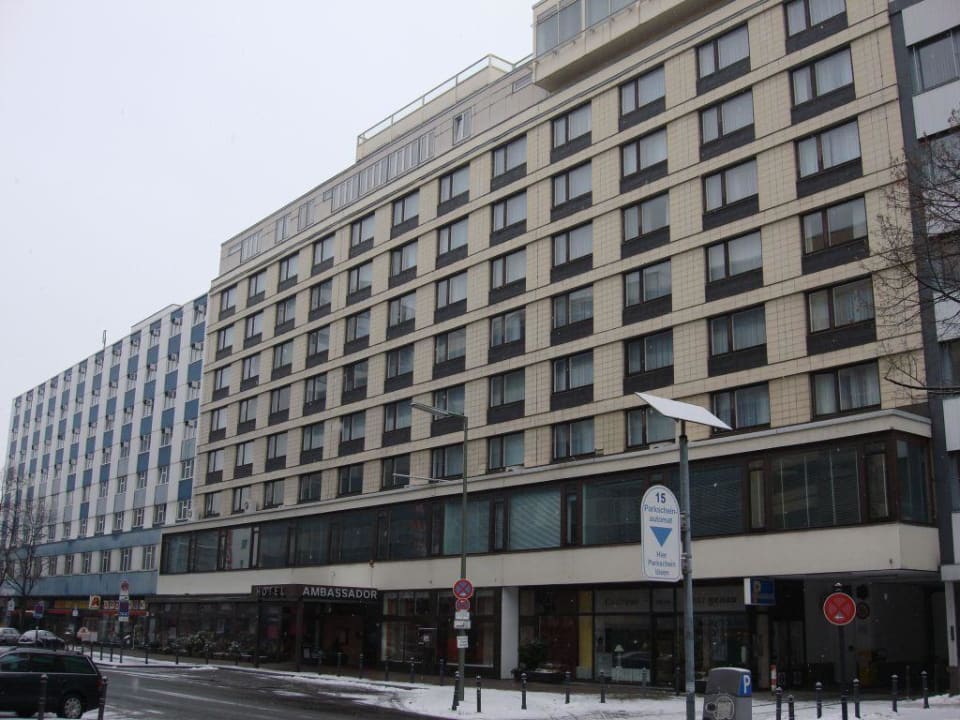 Front des Hotels SORAT Hotel Berlin